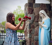 MAY CROWNING FLINT