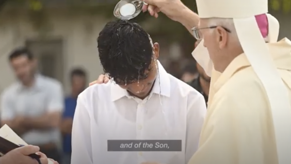 Bishop Boyea baptizes Mexican farm workers 