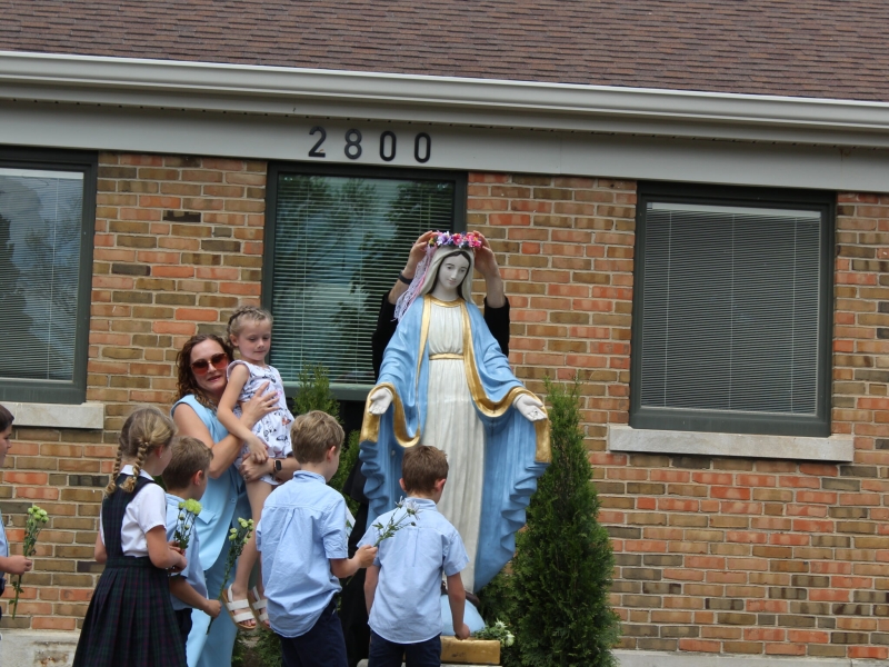 CCEICC May Crowning
