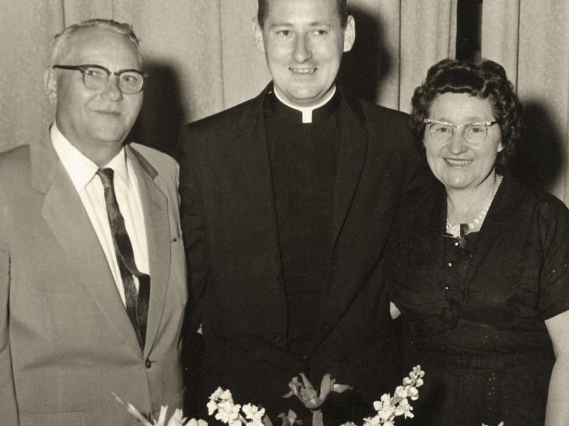 The Hammond, Indiana native was born October 22, 1930, the son of Carl H. and Augusta. Huke Mengeling, who were both German immigrants He was the second of four children.